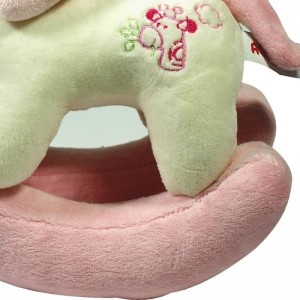 Caballo Balancín Musical  Peluches y Mas - La Cesta Mágica